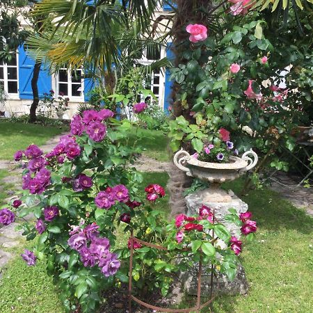 L'Orangerie Du General Bed & Breakfast Saint-Jean-dʼAngély Dış mekan fotoğraf