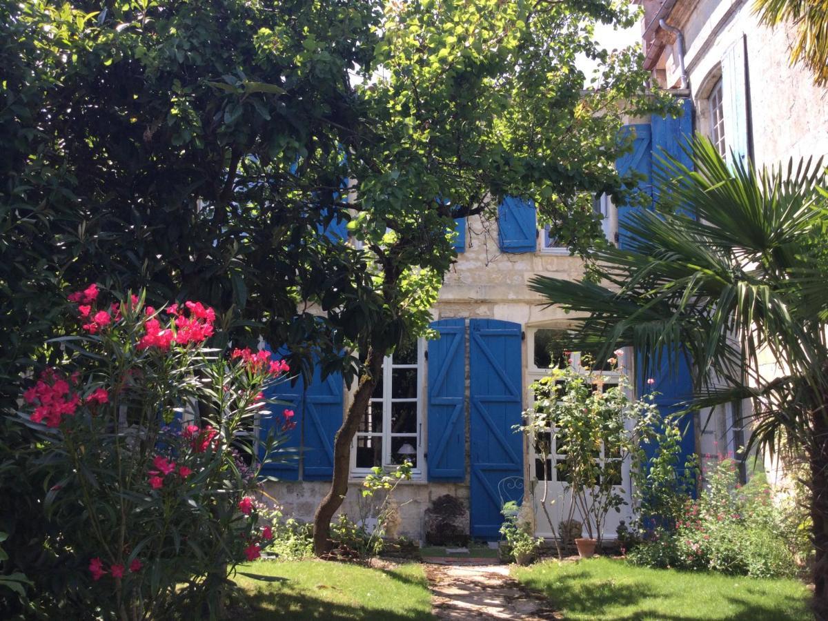 L'Orangerie Du General Bed & Breakfast Saint-Jean-dʼAngély Dış mekan fotoğraf
