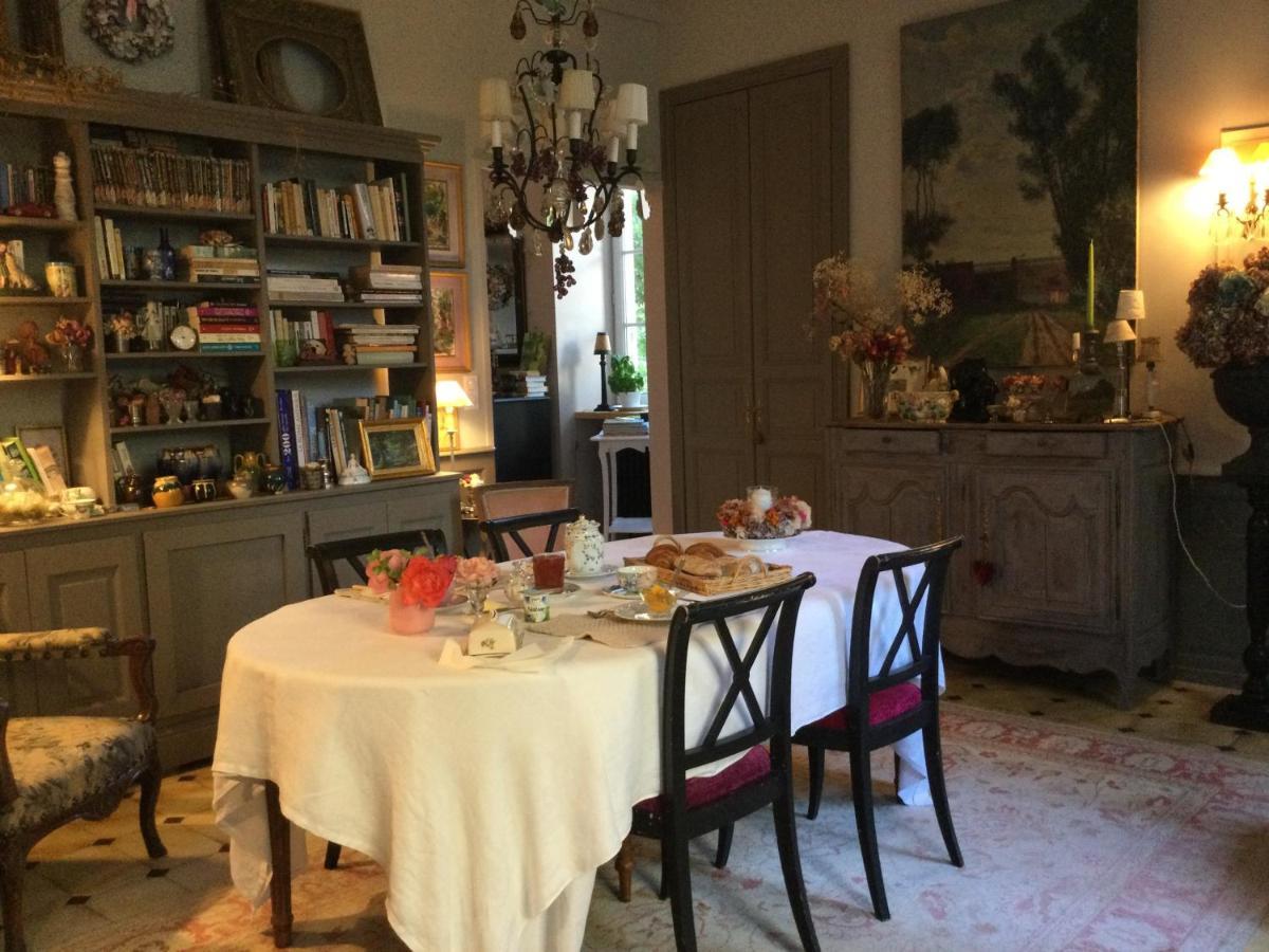 L'Orangerie Du General Bed & Breakfast Saint-Jean-dʼAngély Dış mekan fotoğraf
